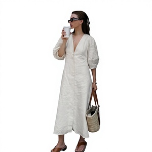 Robe d'été beige décontractée et ample en coton et lin, style européen et américain, avec col en V et empiècements boutonnés pour femme - Product Image 1