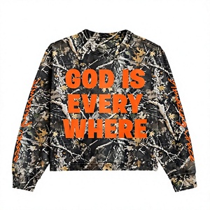 Sweat-shirt d'hiver ample en molleton camouflage à col rond pour homme, pull à capuche en molleton bouclette style streetwear avec lettrage personnalisé sur les manches - Product Image 1