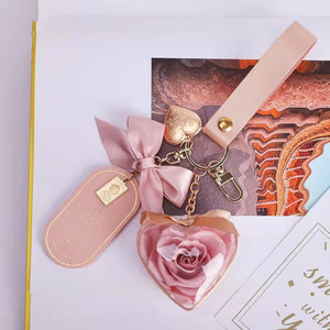LLavero <span class=keywords><strong>de</strong></span> rosa <span class=keywords><strong>de</strong></span> decoración natural <span class=keywords><strong>de</strong></span> alta calidad, regalo <span class=keywords><strong>de</strong></span> Navidad casero - Product Image 2
