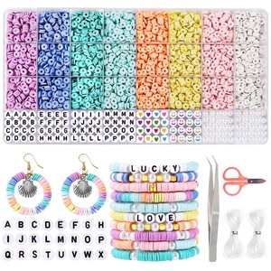 Kit Completo para Hacer Joyas con Cuentas de <span class=keywords><strong>Arcilla</strong></span> Plana, Juego de Cuentas Espaciadoras de <span class=keywords><strong>Arcilla</strong></span> Suave con Cuentas de Alfabeto y Herramientas para Manualidades DIY - Product Image 1