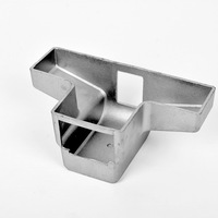 Pièce de moulage sous pression en alliage d'aluminium, pièce de moulage sous pression pour pince à verre