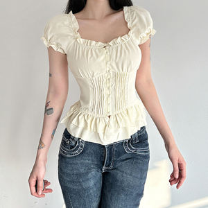 Chemisier plissé à manches bouffantes de style français pour femme avec boutons sur le devant et bordure à volants, haut d'été doux à manches courtes - Product Image 3