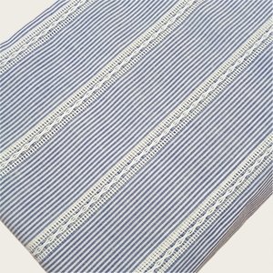 Tissu en maille jacquard rayé teint en fil 100 % coton Leno, frais et respirant, idéal pour la confection de chemises et de blouses d'été - Product Image 3