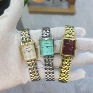<span class=keywords><strong>Montre</strong></span> pour <span class=keywords><strong>femme</strong></span> en acier inoxydable à quartz, style minimaliste, option de personnalisation du nom et du logo - Product Image 2
