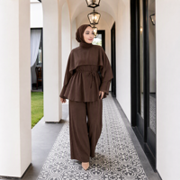 Ensemble Abaya Mexizo personnalisé deux pièces : Cape superposée, haut cintré et pantalon large – Tenue décontractée et modeste pour femmes musulmanes