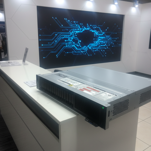 Serveur en rack PowerEdge R7525 2U 8Lff avec processeur AMD EPYC 7742 en stock - Product Image 1