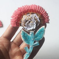 Vente directe d'usine, patch en tissu brodé personnalisé en forme de fleur en fer, design 3D, applique en tissu, paillettes, broderie de perles, perles pour chapeau
