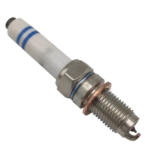 Vente en gros de bougies automobiles Bougie d'allumage Bujias 04E905601B PZKER7D8EGS Nouveau Chevrolet <span class=keywords><strong>Fiat</strong></span> Suzuki Mitsubishi <span class=keywords><strong>Accessoires</strong></span> de voiture bon marché - Product Image 3