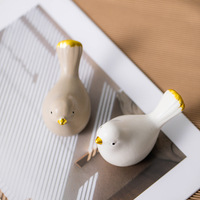 Figurine d'oiseau en céramique, style nordique abstrait, petit ornement d'oiseau, finition mate, décoration pour étagère, console TV, sculpture de table, cadeau pour la maison