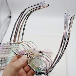 Venta al por mayor de gafas de moda mixta montura óptica de metal retro mujeres hombres monturas de gafas ópticas surtidas al azar monturas ópticas - Product Image 4