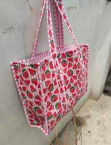 Bolso Tote de Algodón Acolchado con Estampado de Bloques Reversible, Bolso Jola para Compras, Bolso de Hombro Hecho a Mano para Viajes y Uso Diario - Product Image 6