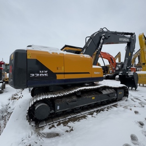 Excavadora Hyundai 220 usada, motor original, buen estado de funcionamiento, a bajo precio. - Product Image 1