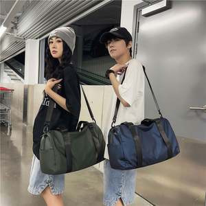 Sac de voyage de week-end personnalisé avec logo, design imperméable, sac de sport tendance, sac de voyage de sport - Product Image 4