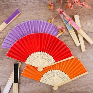 Abanico de Bambú Ecológico Personalizado para Regalo de Boda, con Nombre Impreso y Técnica de Pintura a Mano, Forro de Papel - Product Image 3