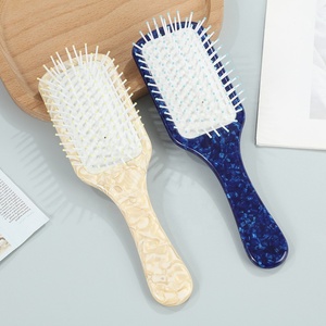 Nuevas llegadas: Peine para el cabello personalizado con logo, de acetato de celulosa de alta calidad y colorido, para mujer, ideal como artículo de regalo. - Product Image 1