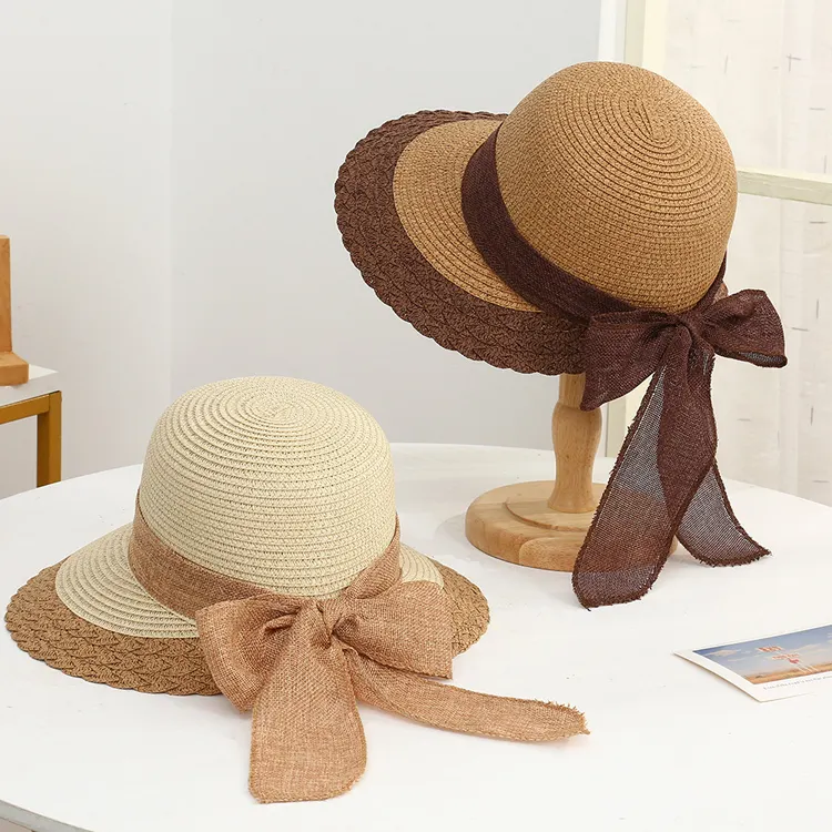 قبعات قش عصرية جديدة لقضاء العطلة على ضفاف البحر قبعات شمسية صيفية للنساء قبعات قش مخصصة للبيع بالجملة
