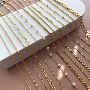 สร้อยคอผู้หญิงแบบเรียบหรู 1 ชิ้น สแตนเลสสตีล สีทอง ลายเฮอร์ริงโบน เชือกเกลียว ลูกปัด ลิป บีด คิวบัน เคิร์บ ฟิกาโร่ - Product Image 6