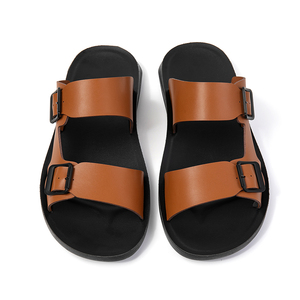 Sandales d'été confortables pour hommes EUR, légères, respirantes, antidérapantes, pour une utilisation intérieure à la maison et des activités de plage en plein air. - Product Image 4
