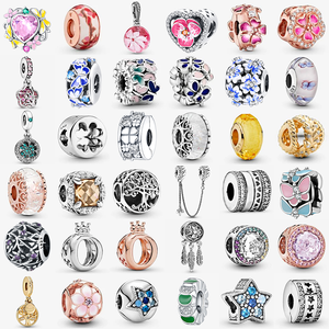 Abalorio de Plata S925 con Forma de Cámara, Chapado en Rodio - Colgantes Finos para Pulseras/Collares, Excelente Regalo de Joyería para las Fiestas - Product Image 1