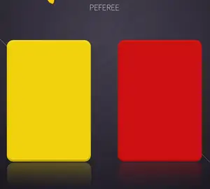 Jogo de futebol árbitro cartas vermelhas e amarelas