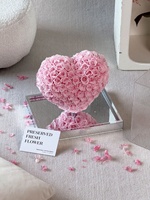 Beste Valentijnscadeau: Eeuwige Rozen in Hartvormige Acryl Bloemenbox, Echte Ge conserveerde Bloemen, Cadeau, Eeuwige Rozen, Teddybeerboeket
