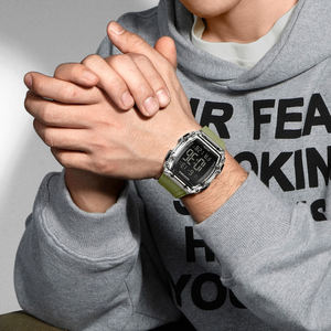 Montre numérique NAVIFORCE 6107 pour hommes avec bracelet en silicone, achat en gros, sport, résistante à l'eau, écran LCD lumineux, montre originale pour hommes, Reloj - Product Image 6