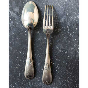 Juego de Cubiertos para Bebé de Aleación de Plata Francesa, Platos y Utensilios Elegantes para los Más Pequeños - Product Image 2