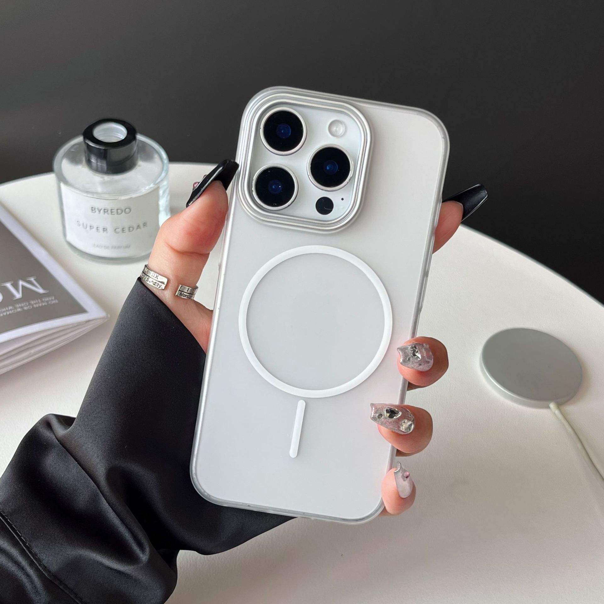 โปร่งใส