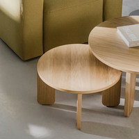 Table basse en bois massif pour baie vitrée de salon de style nordique, idéale pour petit appartement, mobilier de maison moderne à coins arrondis
