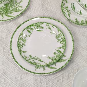 Ensemble de bols, assiettes plates et cuillères de style européen, vaisselle en porcelaine fine, ensemble de 10 pièces, luxe léger, ensemble pour 2 personnes avec boîte cadeau - Product Image 3