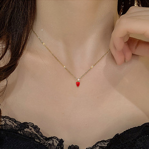 Splendida collana ciondolo farfalla rosa collana fragola per le donne rosso charm oro cuore collana regina di cuori - Product Image 5