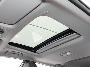 Toyota Corolla <span class=keywords><strong>Cross</strong></span> 2024 - Véhicule Essence Neuf en Promotion - Série Toyota SUV Automobile - Product Image 5