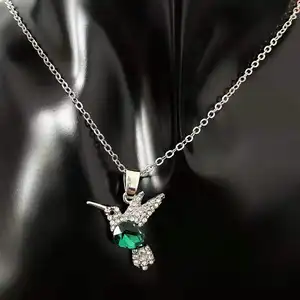 2024 Romantische Kolibri Halskette Kristall Strass Halsketten Vogel Halsketten Aus gezeichnete Geschenke Schmuck für Frauen