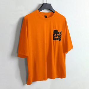 T-shirt en coton de haute qualité 3D gaufré surdimensionné uni col rond T-shirts pour hommes Impression de logo en relief personnalisé T-shirt pour hommes - Product Image 2