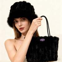 Sac fourre-tout d'hiver en PU peluche de haute qualité personnalisé, sac à main de luxe pour femme avec ensemble chapeau, idéal pour cadeau, fournisseur en gros