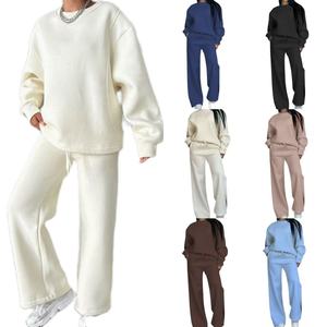 Beige Polyester Polaire Pull Sweat et Pantalon de Survêtement Deux Pièces Ensemble Survêtement Femmes Loose Fit Sports Athleisure Jogger Wear - Product Image 1