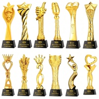 Trophée personnalisé en métal plaqué or avec gravure – Récompense durable pour événements sportifs, team building et remise de diplômes