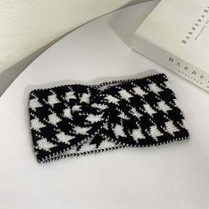 Diademas anchas de terileno con diseño geométrico para mujer, turbante extragrande, banda elástica para el cabello, para yoga y ejercicio. - Product Image 4