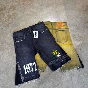 เสื้อยืดลายกราฟิกสไตล์วินเทจสำหรับผู้ชายและกางเกงยีนส์ขาสั้นแบบฟอกสี ชุดเซ็ตเสื้อยืดและกางเกงขาสั้น 2 ชิ้นสำหรับฤดูร้อนสำหรับผู้ชาย - Product Image 4