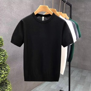 เสื้อยืดแขนสั้นถักสำหรับผู้ชายในฤดูร้อน เสื้อไหมน้ำแข็งบางเบา แขนสั้น สีขาว สำหรับใส่เป็นเสื้อตัวในหรือเสื้อตัวเดียว - Product Image 4
