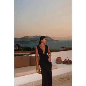 Robe de soirée noire Isole avec détail rose, robe de bal longue pour femme, fente latérale, silhouette droite, taille empire, du XS au XL, pour le bal de promo - Product Image 4