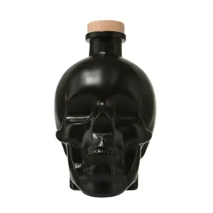 Xingda продает черный череп стеклянная бутылка пользовательской емкости 150 мл 375 мл 500 мл 750 мл поверхность трафаретной печати процесс распыления