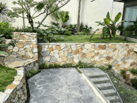 Pierre naturelle aléatoire non taillée, granit gris-jaune rouillé, pierre culturelle pour mur extérieur, mur de clôture, jardinière, revêtement paysager
