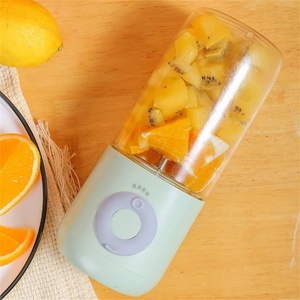 Mixeur-presse-agrumes électrique USB portable 380 ml pour camping-car, extérieur et usage domestique, bouteille en plastique de qualité alimentaire pour fruits et légumes - Product Image 1