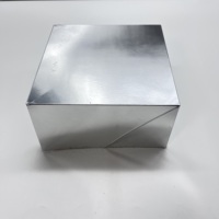 Boîte d'emballage en papier carrée colorée et recyclable avec logo personnalisé, pelliculage brillant et gaufrage pour emballage cadeau