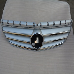 Griglia anteriore auto tipo Sport adatta per Mercedes Benz <span class=keywords><strong>W246</strong></span> <span class=keywords><strong>B</strong></span> <span class=keywords><strong>classe</strong></span> B180 Model Year 2012-2014 - Product Image 2