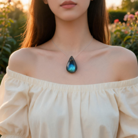 Pendentifs en labradorite naturelle en gros, polis à la main. Idéal pour les mariages et les occasions spéciales
