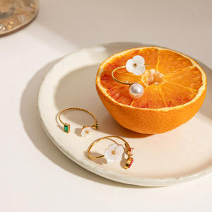 Anillo de Boda Abierto de Acero Inoxidable Personalizable y Moderno, Chapado en Oro de 18K con Piedras Creadas en Laboratorio - Product Image 5