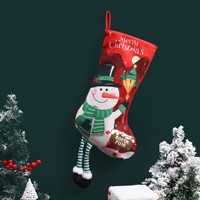 Joyeux Noël – Ensemble de chaussettes en polyester brodées thème vert et rouge Père Noël et rennes, OEM ODM, décoratives pour les fêtes, 22 po x 8,2 po