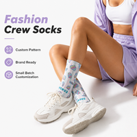 Chaussettes de sport et de yoga imprimées en 3D en coton et polyester pour femmes et hommes, antidérapantes, avec logo personnalisé OEM du fabricant KTS332, sans MOQ.
